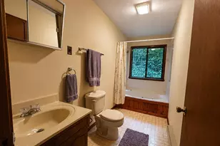 1042 Maplewood Dr, Newfoundland, PA 18445 - Photo 20