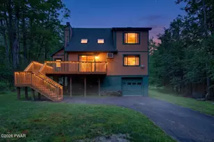 4 Garden Dr, Lake Ariel, PA 18436 - Photo 2