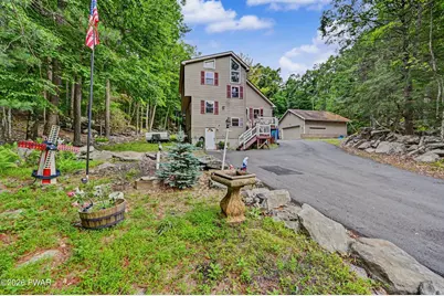 141 Paper Birch S, Tafton, PA 18464 - Photo 4