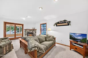 430 W Shore Dr, Hawley, PA 18428 - Photo 12
