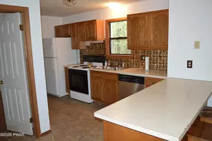 1040 Bear Dr, Newfoundland, PA 18445 - Photo 22