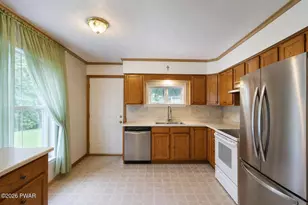 107 Maple Dr, Greentown, PA 18426 - Photo 12