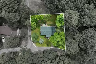 107 Maple Dr, Greentown, PA 18426 - Photo 2