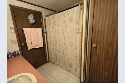 106 Pine Place, Hawley, PA 18428 - Photo 32
