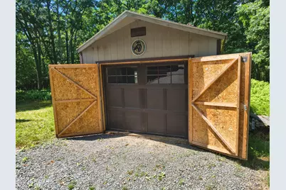 106 Pine Place, Hawley, PA 18428 - Photo 8