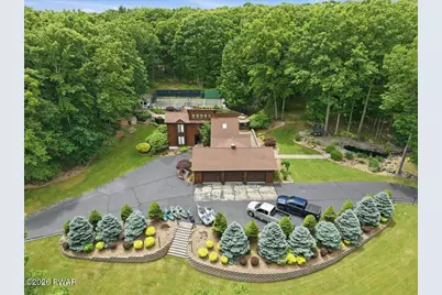 1075 Acacia Drive, Hawley, PA 18428 - Photo 2