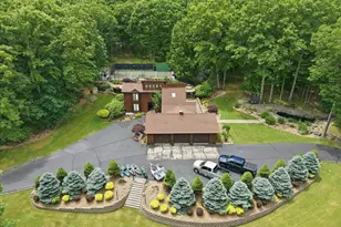 1075 Acacia Dr, Hawley, PA 18428 - Photo 2