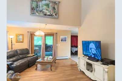 147 N Evergreen Drive, Greentown, PA 18426 - Photo 6