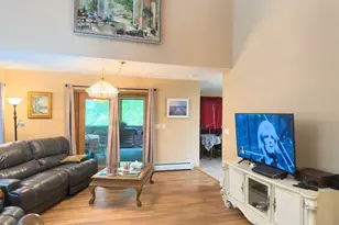 147 N Evergreen Dr, Greentown, PA 18426 - Photo 6