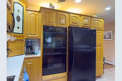147 N Evergreen Drive, Greentown, PA 18426 - Photo 12