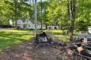 134 Perry Rd, Greentown, PA 18426 - Photo 14