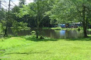 849 Well Dr, Tafton, PA 18464 - Photo 2