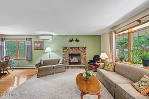 1079 Indian Dr, Lake Ariel, PA 18436 - Photo 8