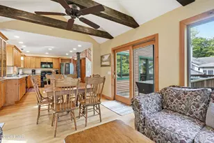 262 Laurel Ln, Greentown, PA 18426 - Photo 12