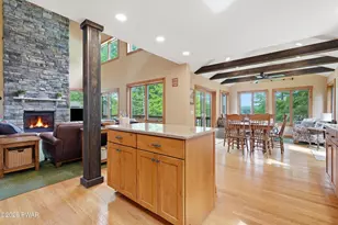 262 Laurel Ln, Greentown, PA 18426 - Photo 18