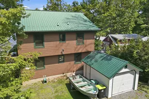 262 Laurel Ln, Greentown, PA 18426 - Photo 2