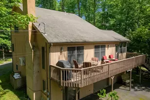 3935 Chip Ct, Lake Ariel, PA 18436 - Photo 2