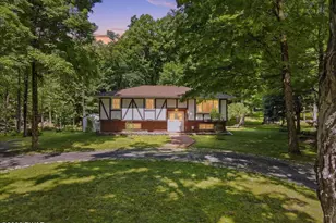1159 Pocono Mountain Lake Dr, Bushkill, PA 18324 - Photo 2