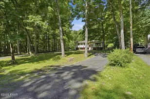1159 Pocono Mountain Lake Dr, Bushkill, PA 18324 - Photo 42