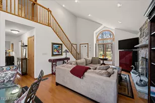 3176 Bluebird Dr, Bushkill, PA 18324 - Photo 4