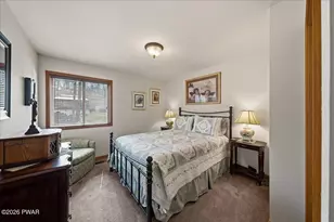 3176 Bluebird Dr, Bushkill, PA 18324 - Photo 16