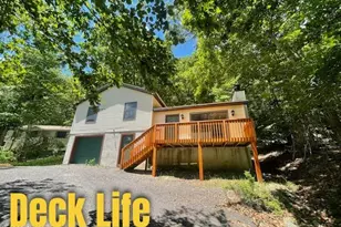 128 St Andrews Dr, Bushkill, PA 18324 - Photo 1