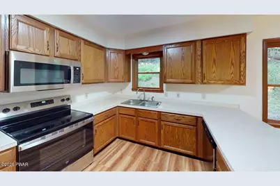 128 St Andrews Drive, Bushkill, PA 18324 - Photo 2