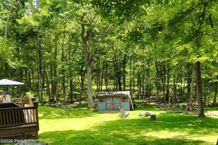 327 Rock Oak Rd, Dingmans Ferry, PA 18328 - Photo 28