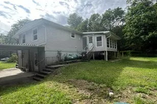 106 Marro Rd, Canadensis, PA 18325 - Photo 2
