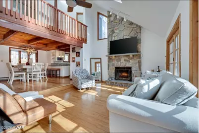 123 Banbury Drive, Bushkill, PA 18324 - Photo 2