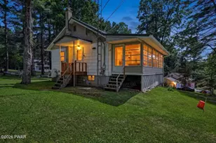 618 1st St, Hawley, PA 18428 - Photo 2