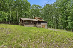 105 Alta Ln, Tafton, PA 18464 - Photo 1