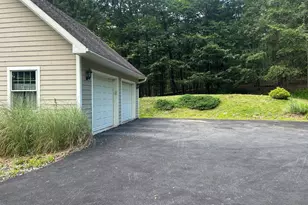 117 Cypress Ln, Greentown, PA 18426 - Photo 4
