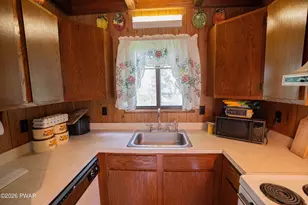 42 Glenwood Ln, Lake Ariel, PA 18436 - Photo 18