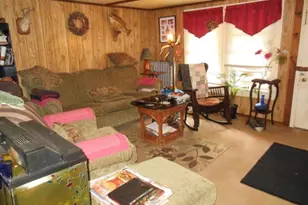 122 Russell St, Honesdale, PA 18431 - Photo 4