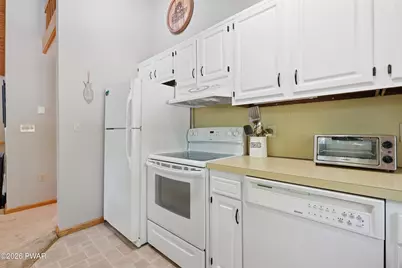 103 N Redwood Drive, Greentown, PA 18426 - Photo 18
