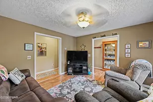 1416 Overlook Ave, Honesdale, PA 18431 - Photo 8