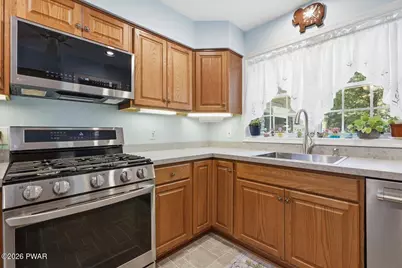 804 Waxwing Court, Hawley, PA 18428 - Photo 10