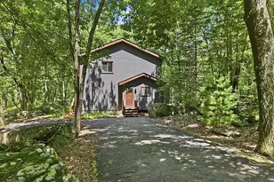 805 Mustang Ct, Hawley, PA 18428 - Photo 36