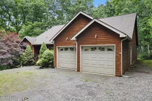 108 Canterbrook Dr, Lords Valley, PA 18428 - Photo 2