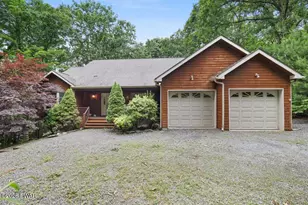 108 Canterbrook Dr, Lords Valley, PA 18428 - Photo 1