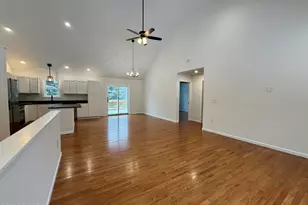 199 Fox Rd, Dingmans Ferry, PA 18328 - Photo 10