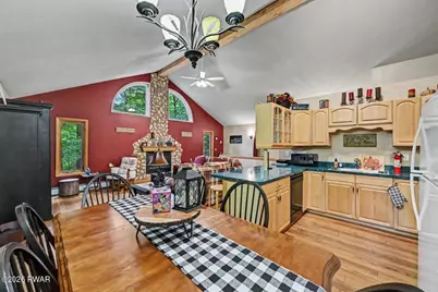 27 Burnwood Point, Lake Ariel, PA 18436 - Photo 18