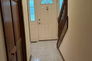 146 Bernadette Dr, Dingmans Ferry, PA 18328 - Photo 4