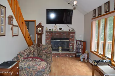 136 Hillside Drive, Greentown, PA 18426 - Photo 12