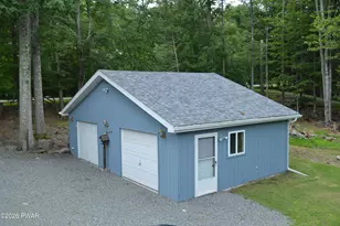136 Hillside Dr, Greentown, PA 18426 - Photo 32