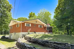 346 Tom Quick Rd, Dingmans Ferry, PA 18328 - Photo 1
