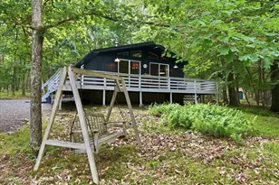 182 Robin Way, Lackawaxen, PA 18435 - Photo 2