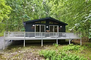 182 Robin Way, Lackawaxen, PA 18435 - Photo 1