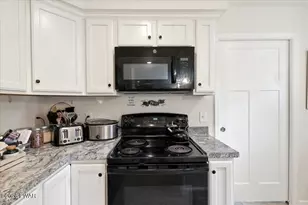 386 Belmont St, Waymart, PA 18472 - Photo 18